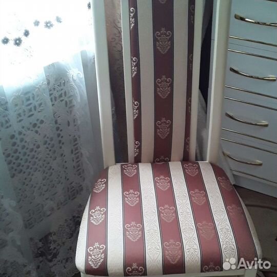 Стулья
