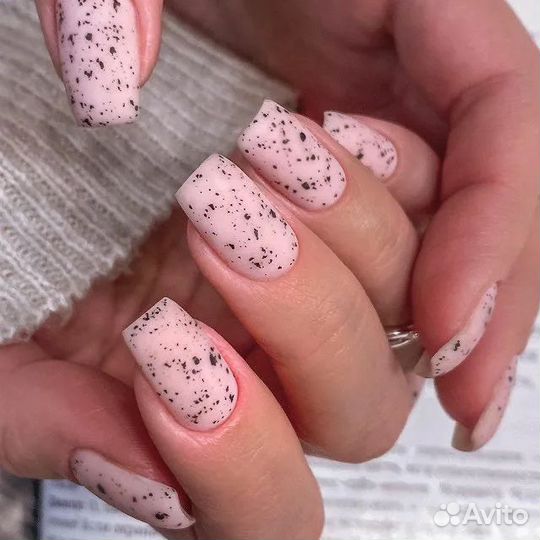 Маникюр и педикюр