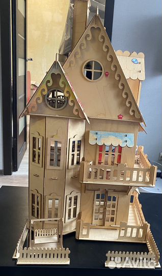 Детский деревянный домик