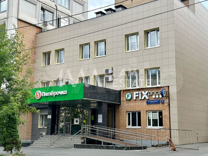 Здание, 2400 м²