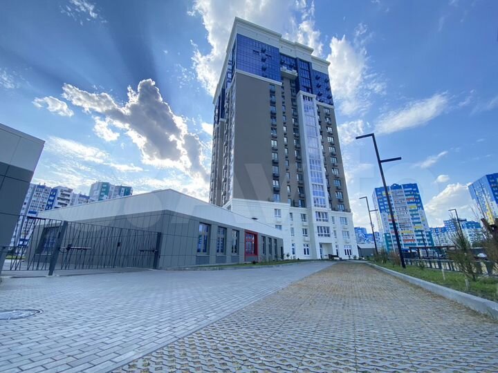 3-к. квартира, 93,9 м², 13/17 эт.