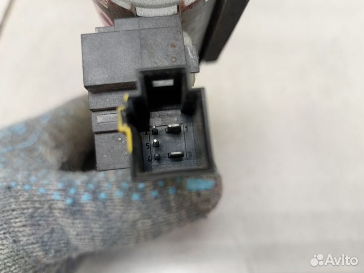 Моторчик люка A1769063700