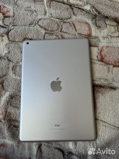 Apple iPad 10.2 Wi-Fi 64GB Silver (MK2L3)