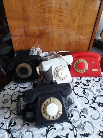 Телефонные аппараты СССР и Канада
