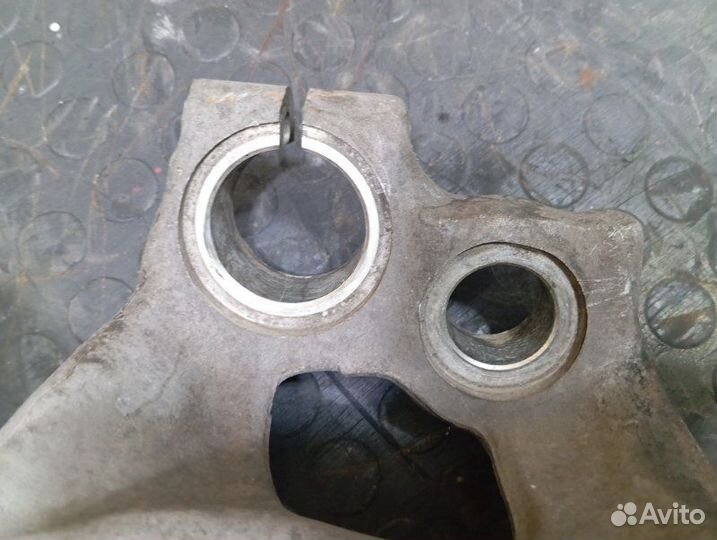 Кулак поворотный передний Audi A7 4G cgwb 2011