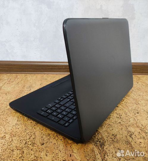 HP*Intel*Graphics*8Gb*SSD