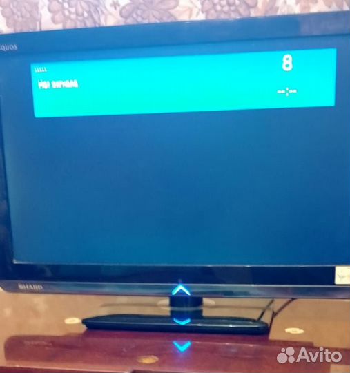 Телевизор Sharp рабочий, диагональ 52 см, в идеаль