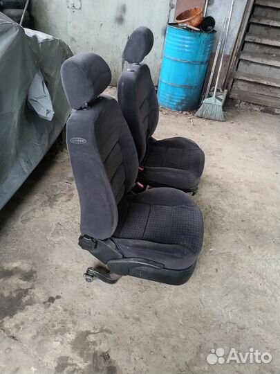 Сиденье переднее Volkswagen Jetta 4