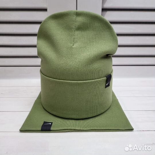 Комплект шапка и снуд