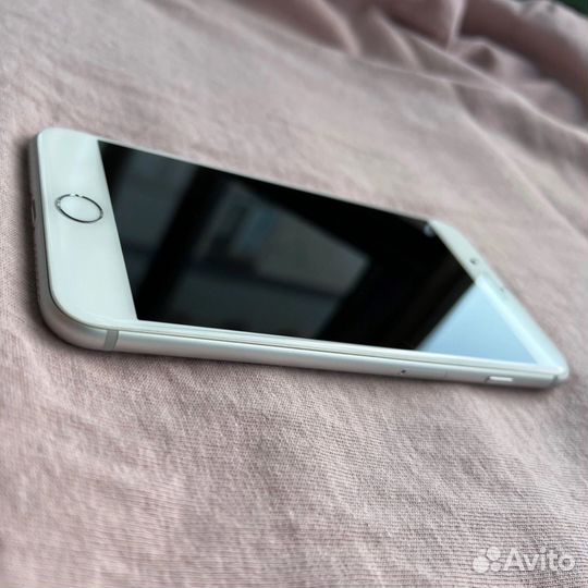 iPhone 8 Plus, 64 ГБ
