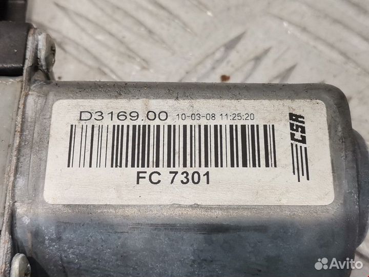 Стеклоподъемник электрический задний левый Jaguar