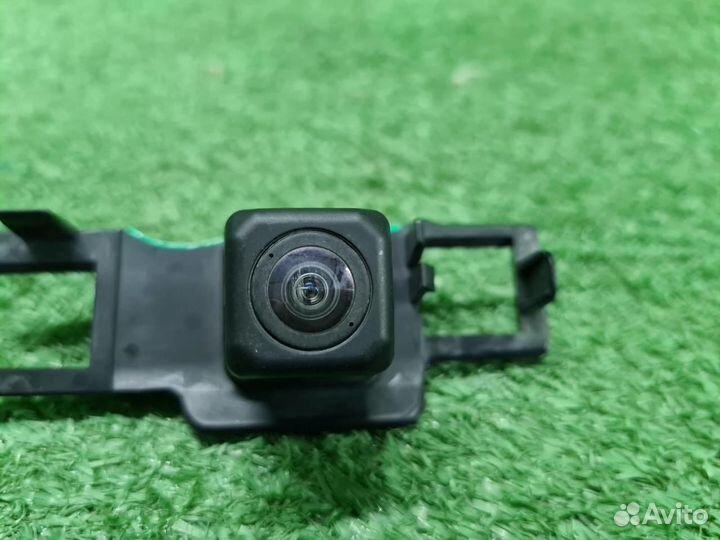 Камера заднего вида Toyota Camry