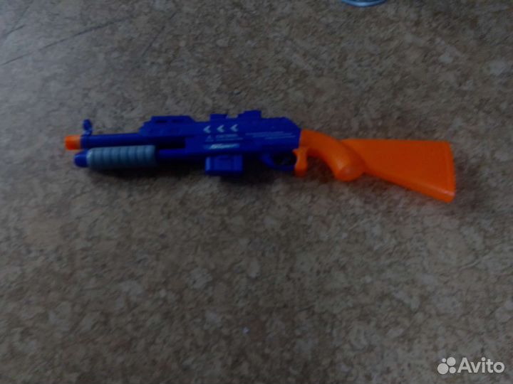 Бластер, стреляет орбизами