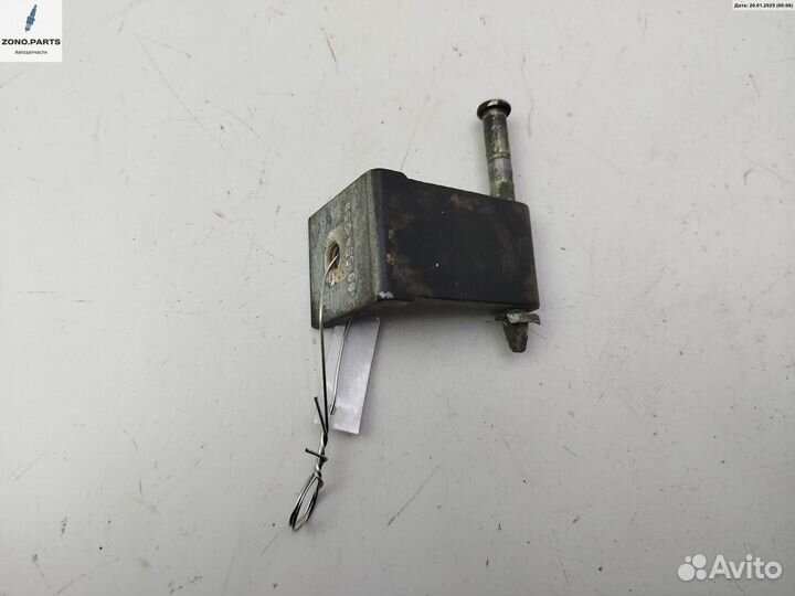 Петля крышки (двери) багажника 90559255 на Opel Astra G
