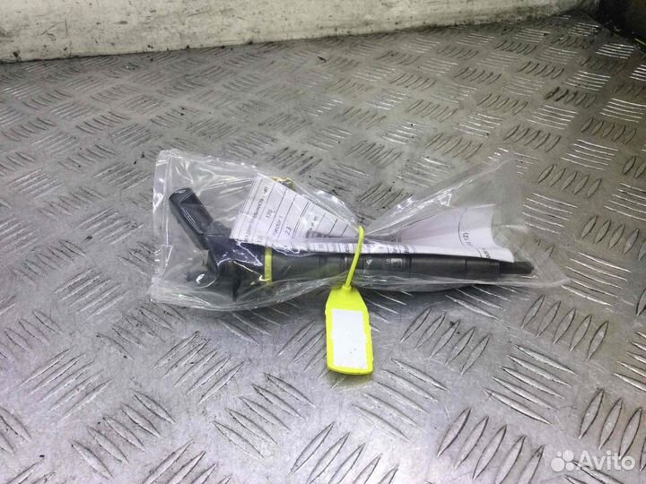 Форсунка Мерседес Спринтер a6510702987; 0445117034