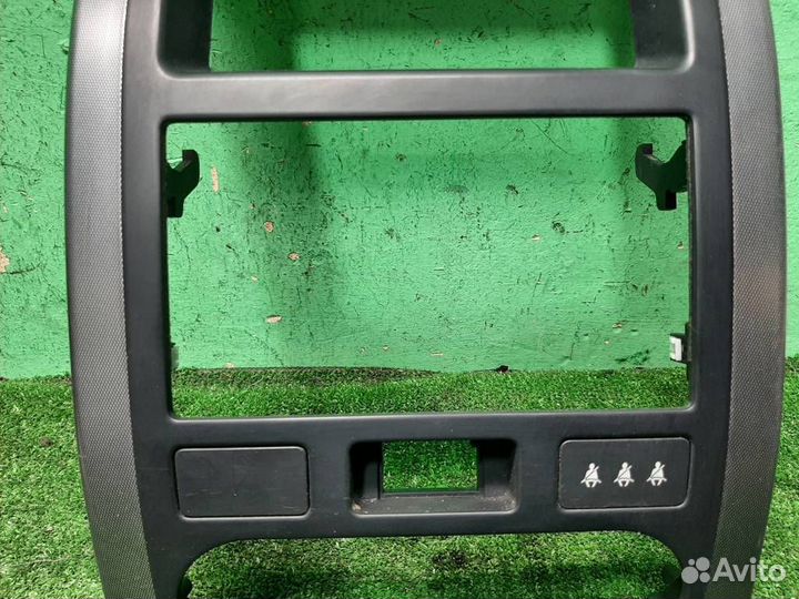 Рамка магнитолы Nissan X-Trail T31 2007