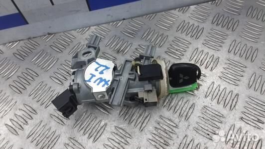 Замок зажигания mitsubishi pajero 4 (XNI22J101)