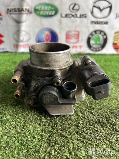 Дроссельная заслонка Opel Vectra B X16XEL 1997