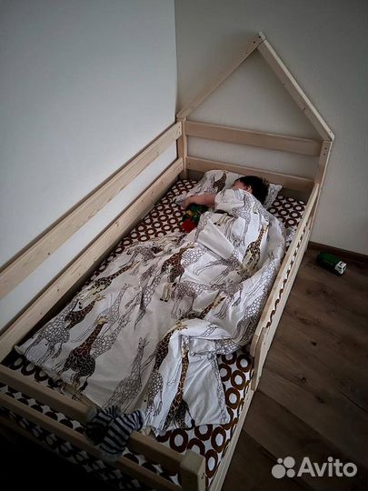 Детская кровать софа домик