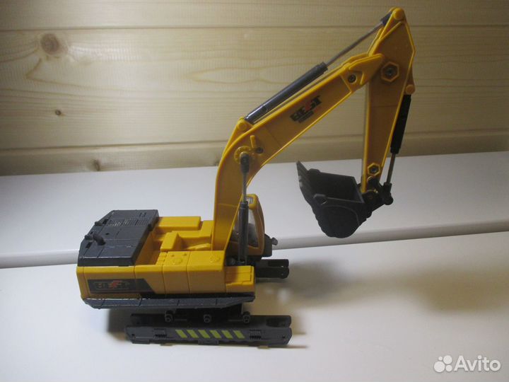 Игрушка модель Экскаватор best под восстановление