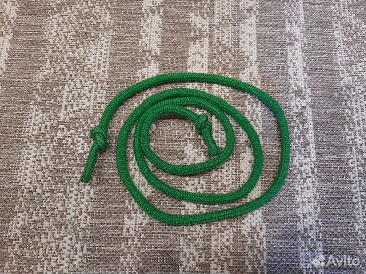 Гимнастическая скакалка