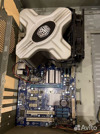 Материнская плата с процессором и памятью