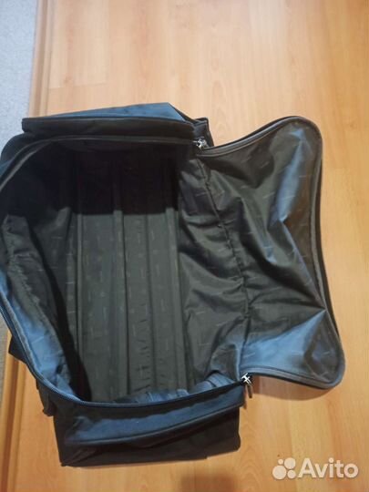 Сумка дорожная на колесах с выдвижной ручкой