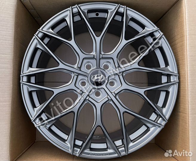 Кованые диски Hyundai Santa Fe R20 наличие