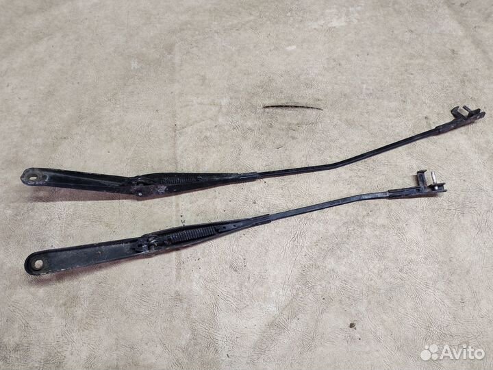 Поводок стеклоочистителя ford focus 2