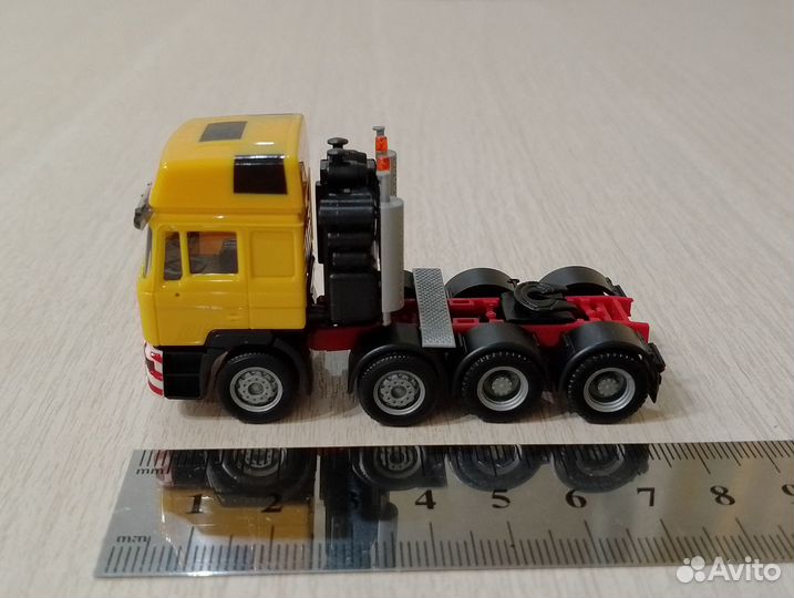 338) Тягач MAN четырёхосный