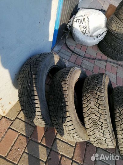 Roadstone Roadian A/T 195/70 R15 45C