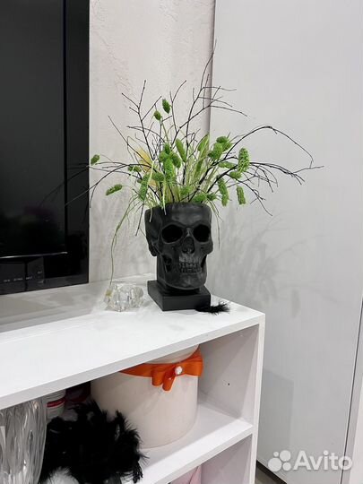 Кашпо череп гипсовое