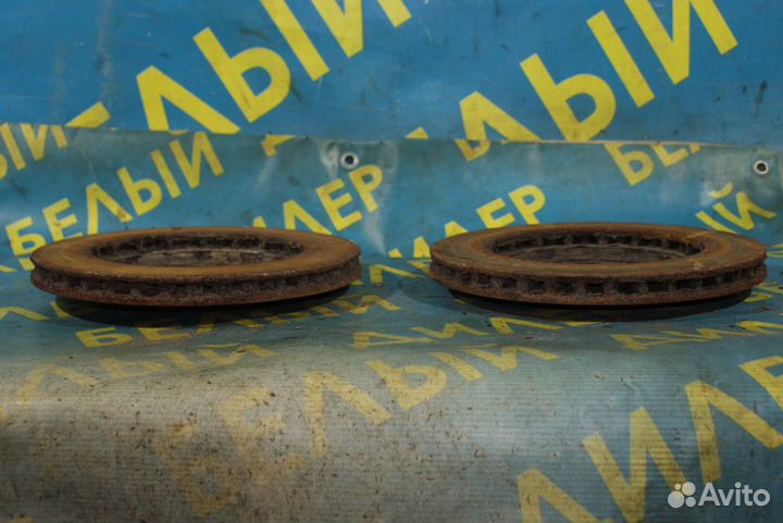 Передний тормозной диск Dodge Caravan 3