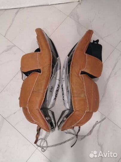 Вратарские щитки reebok