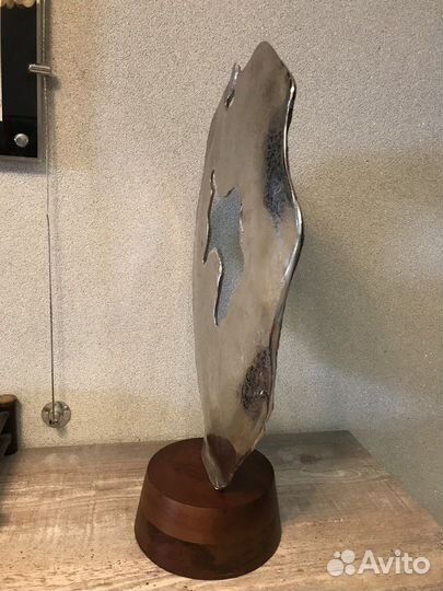 Статуэтка для украшения интерьера