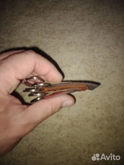 Брелок из кожи