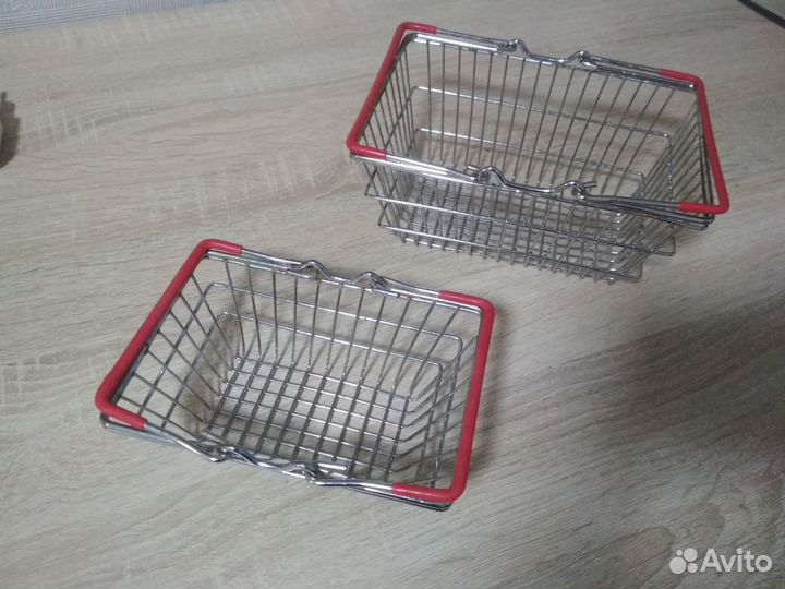 Корзинка металлическая декоративная