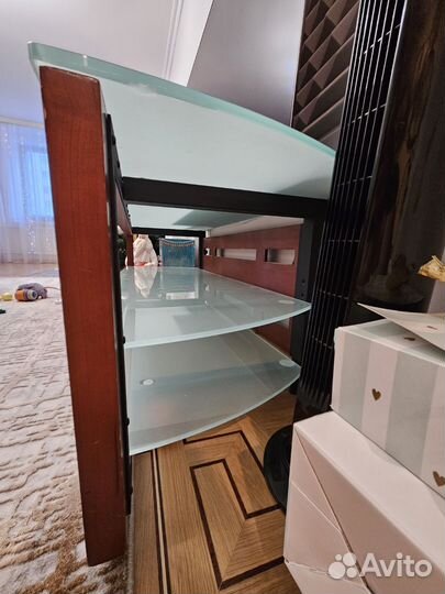Полка под телевизор напольная со стеклом