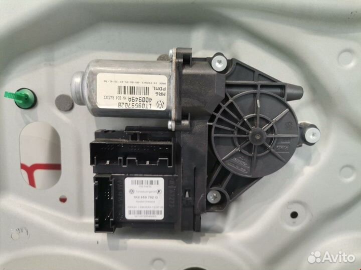 Стеклоподъемник передний правый Volkswagen Touran