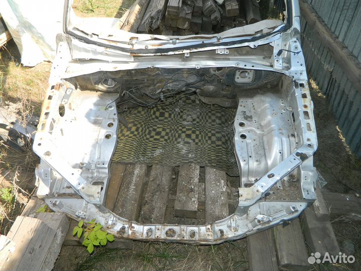 Панель передняя Kia Sorento 2002-2011