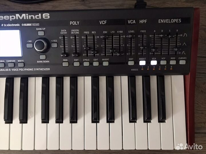 Behringer Deepmind 6