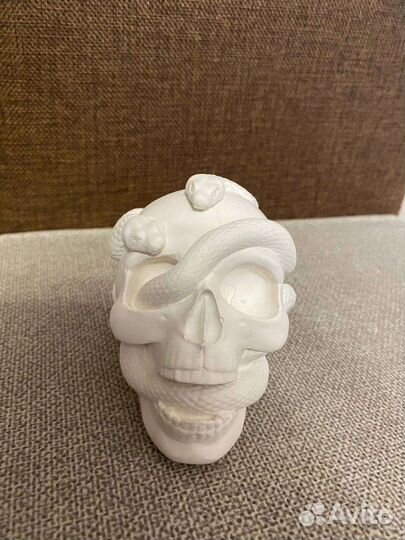 Декор из гипса. Статуэтка череп. Хеллоуин