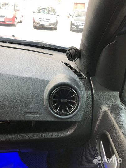 Дифлектор салона гранта