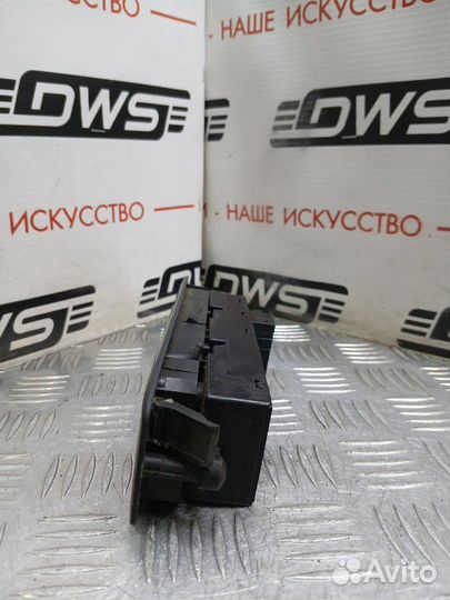 Блок управления стеклоподъемниками Nissan Primera