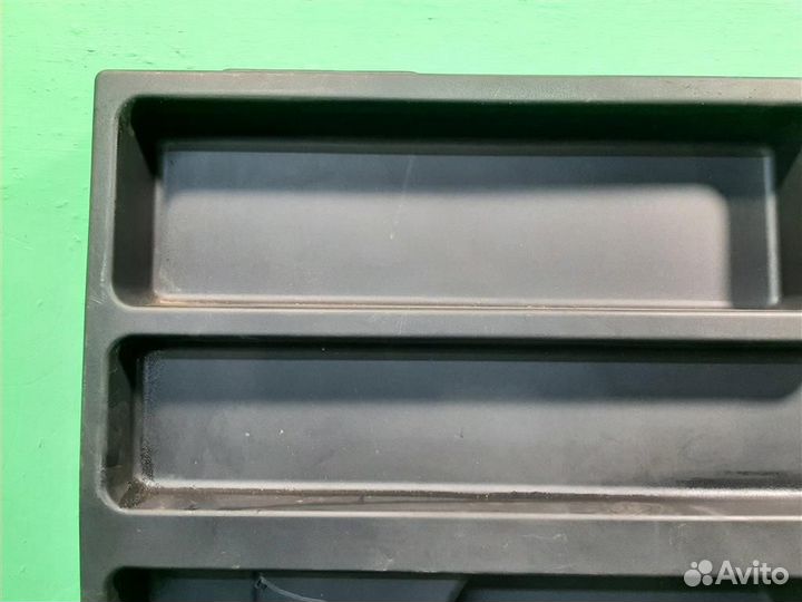 Ящик для инструментов Mitsubishi Lancer 9 2004