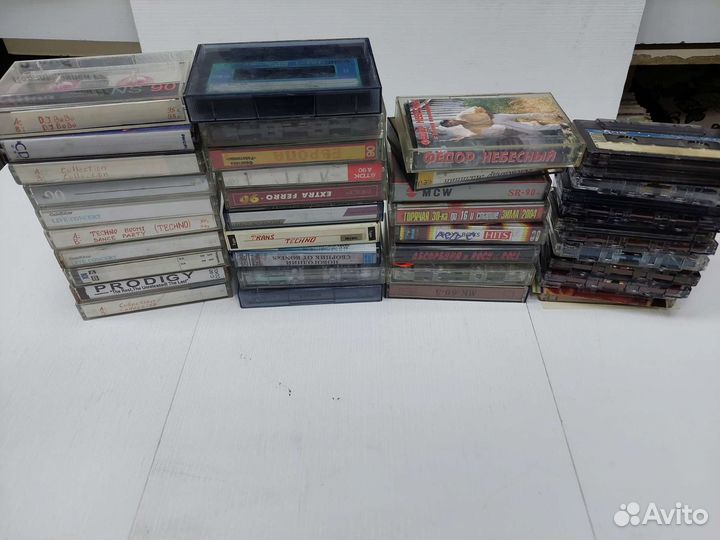 Коллекция разных аудиокассет, цена за все
