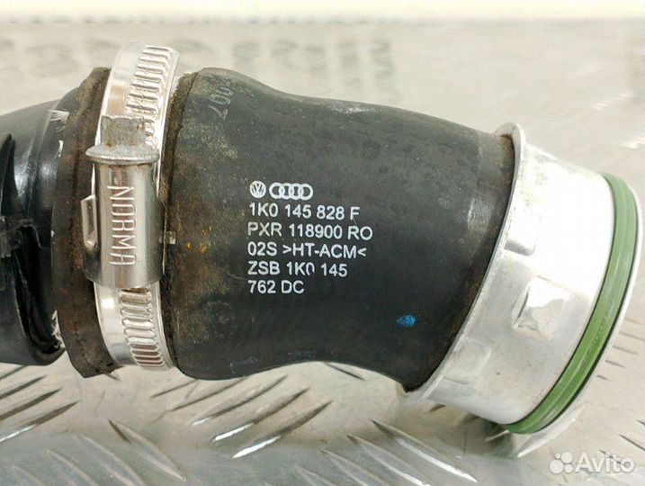 Патрубок интеркулера Volkswagen Passat B7 cdab