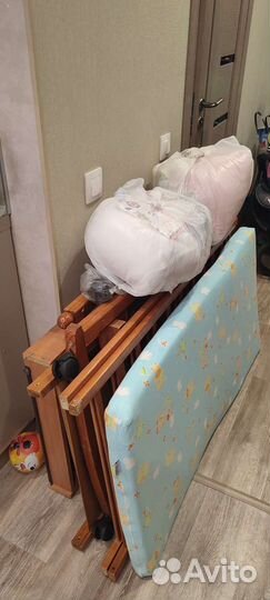 Детская кроватка