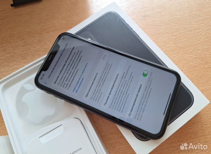 iPhone 11, 64 ГБ
