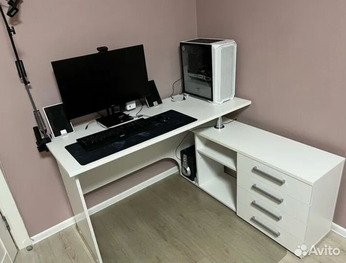 Стол компьютерный Алькор